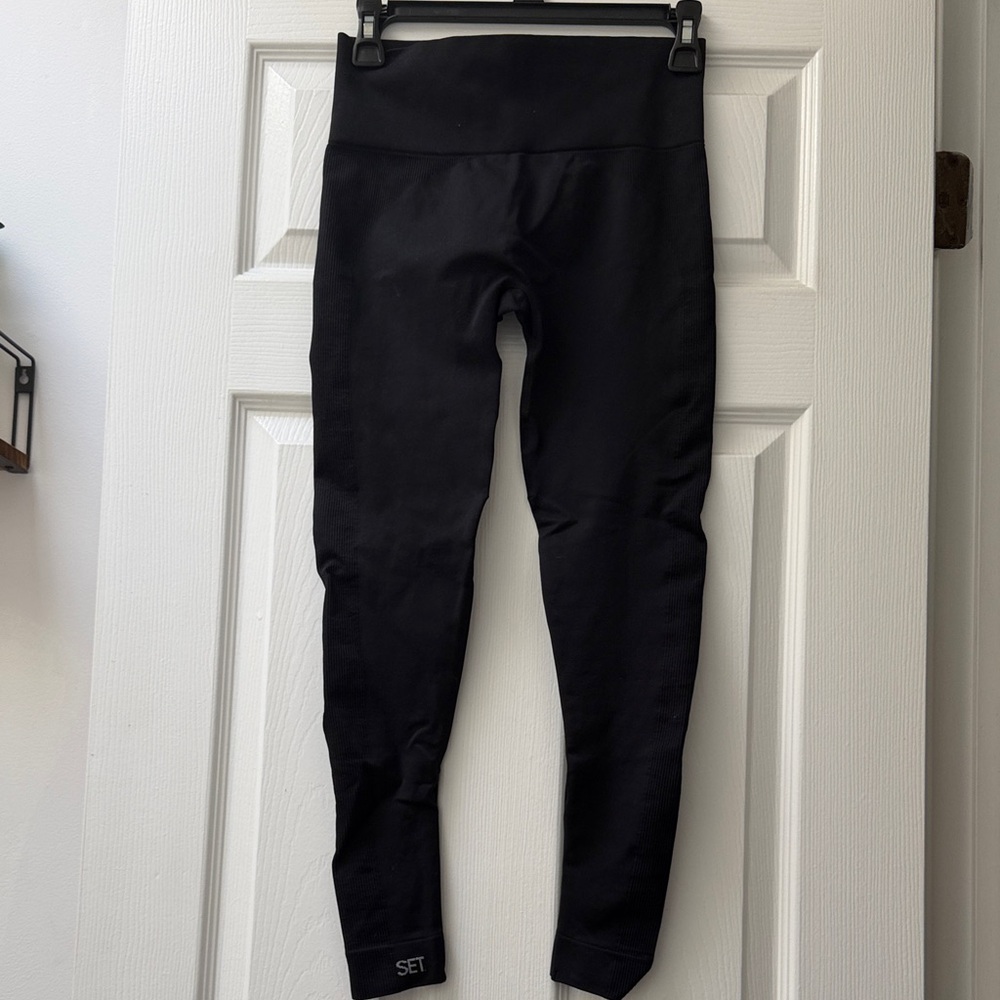 SET Active Black Leggings